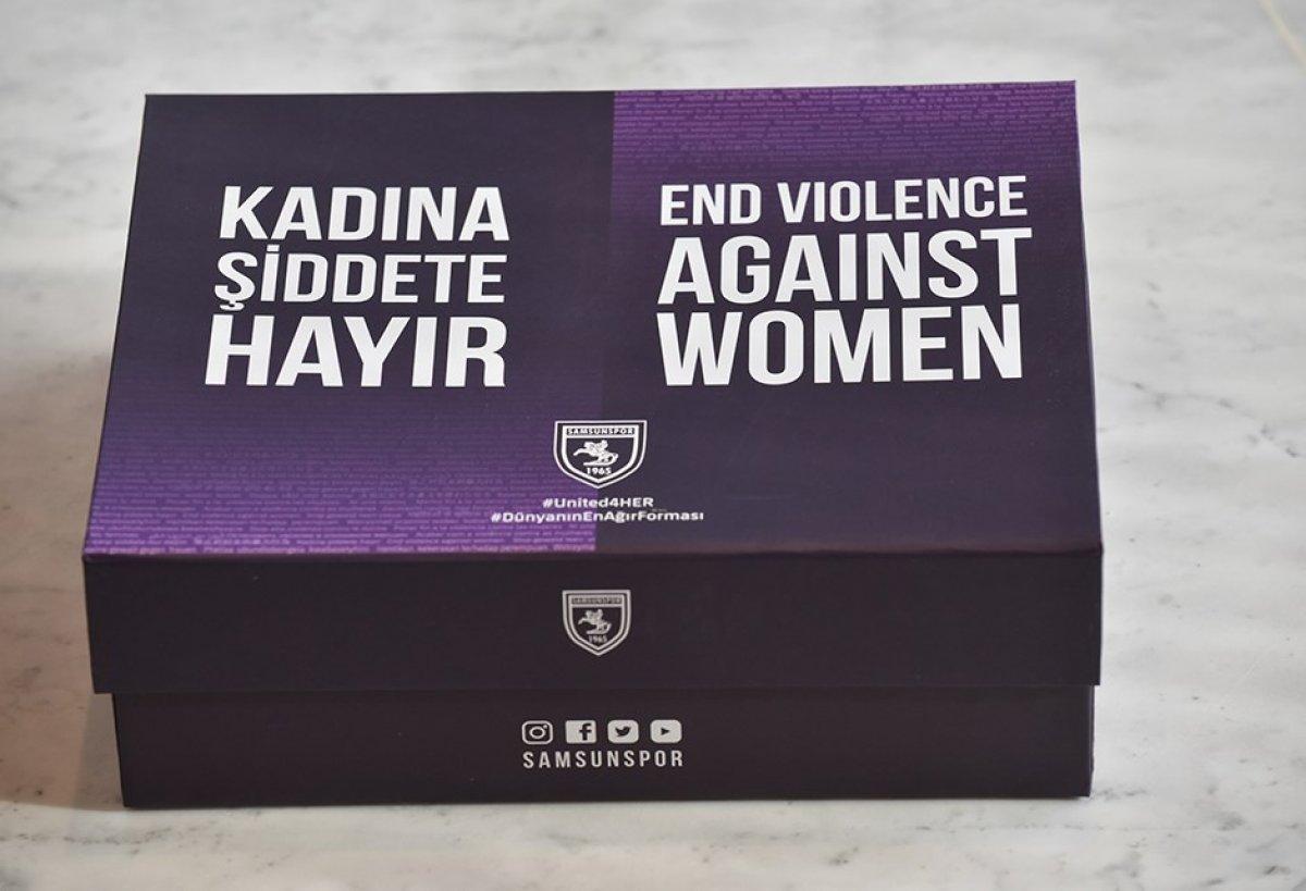 Samsunspor'dan kadına şiddetle mücadeleye mor formalı destek
