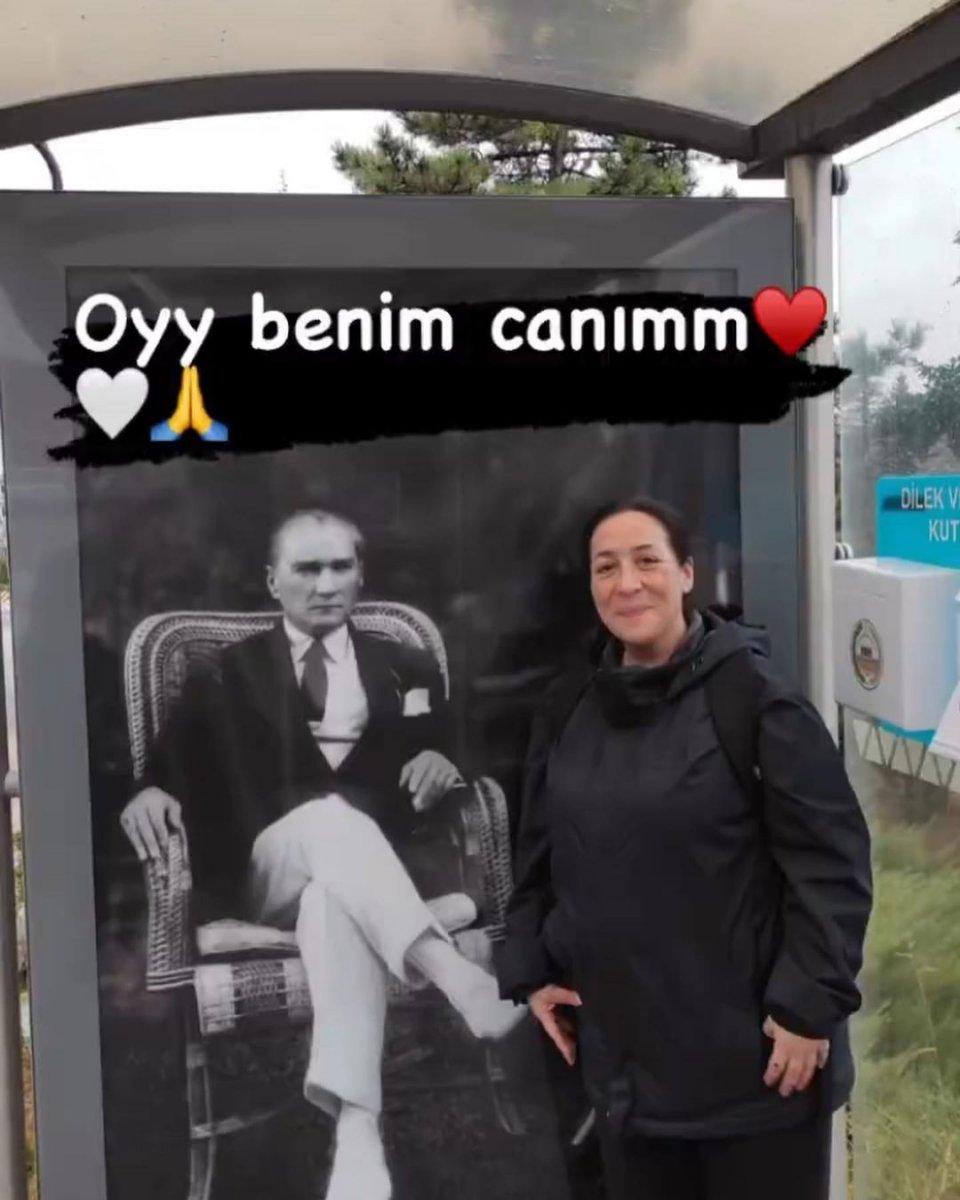 Binnur Kaya, Anıtkabir'e gitti