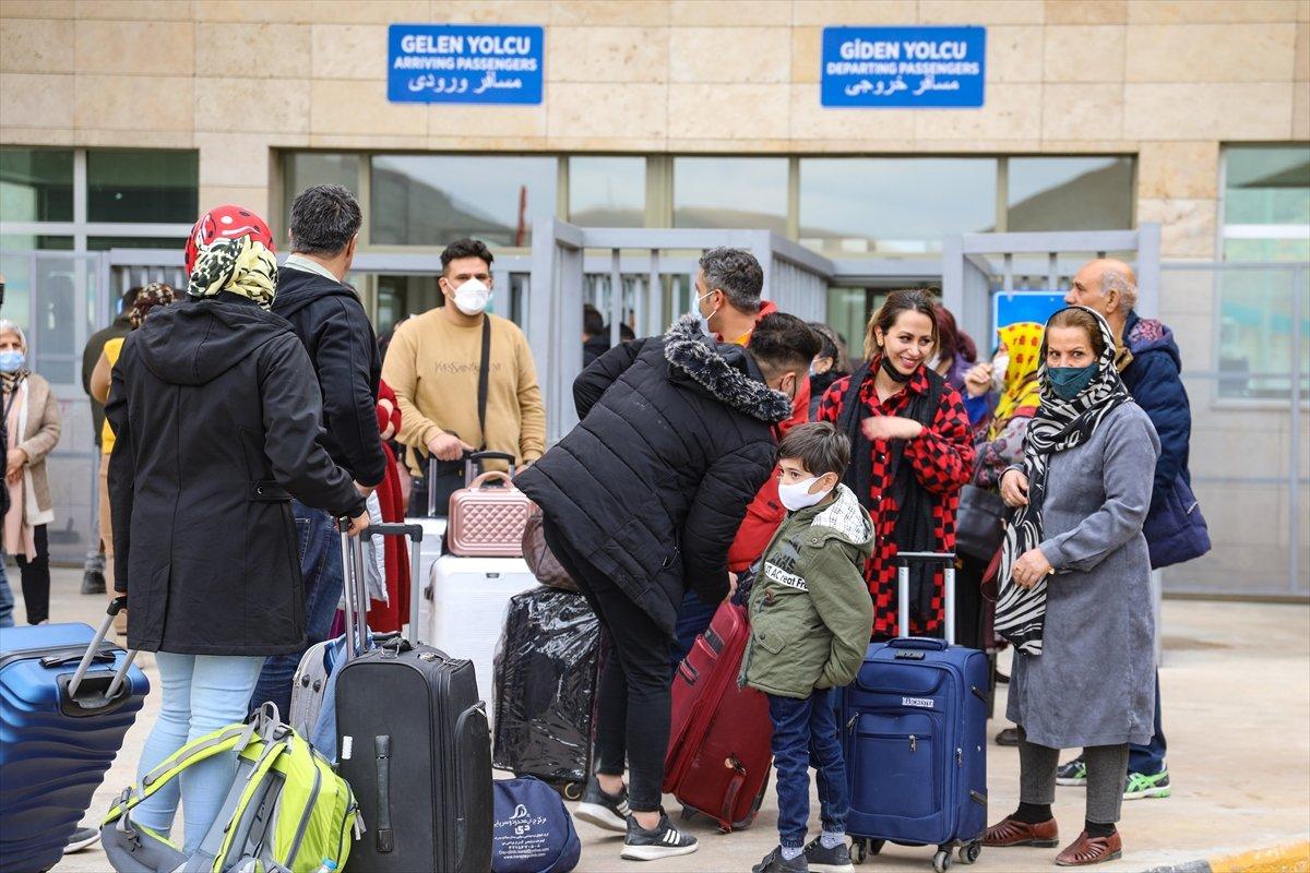 İranlı turistler, alışveriş için Van'a geldi