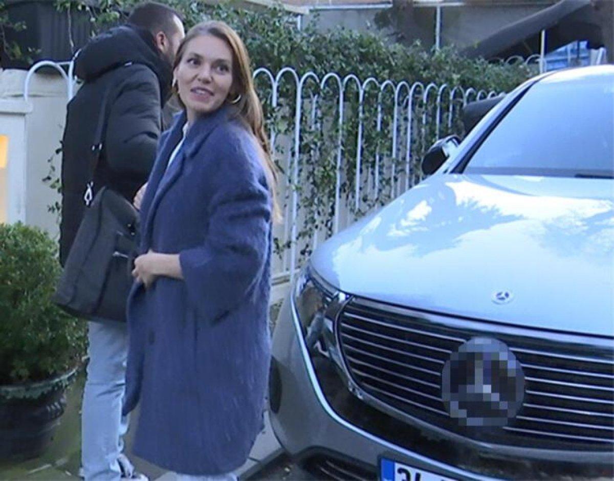 Aslı Enver, arabayı değiştirdi