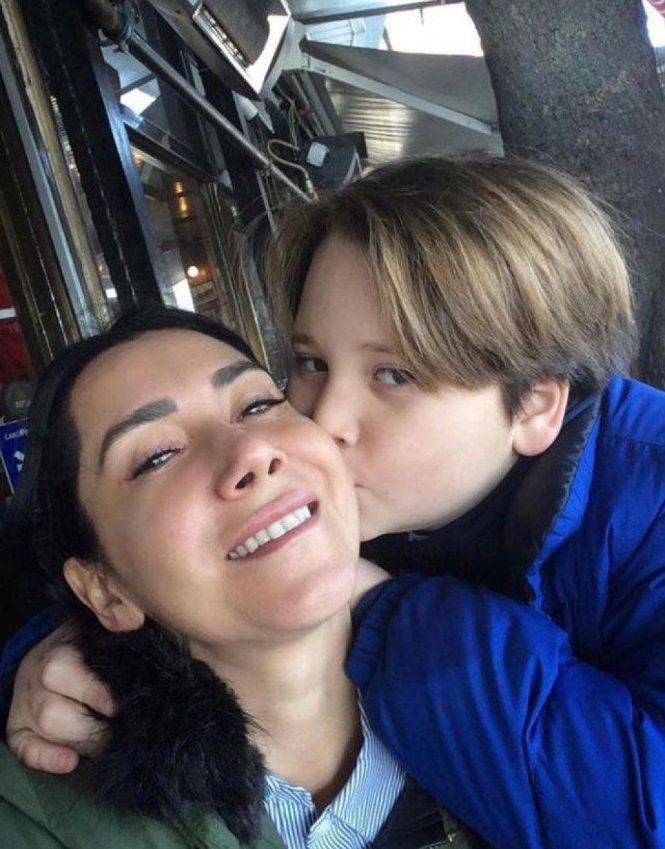 Hüseyin Kaya Çilingiroğlu, annesi Feraye Tanyolaç'ı paylaştı