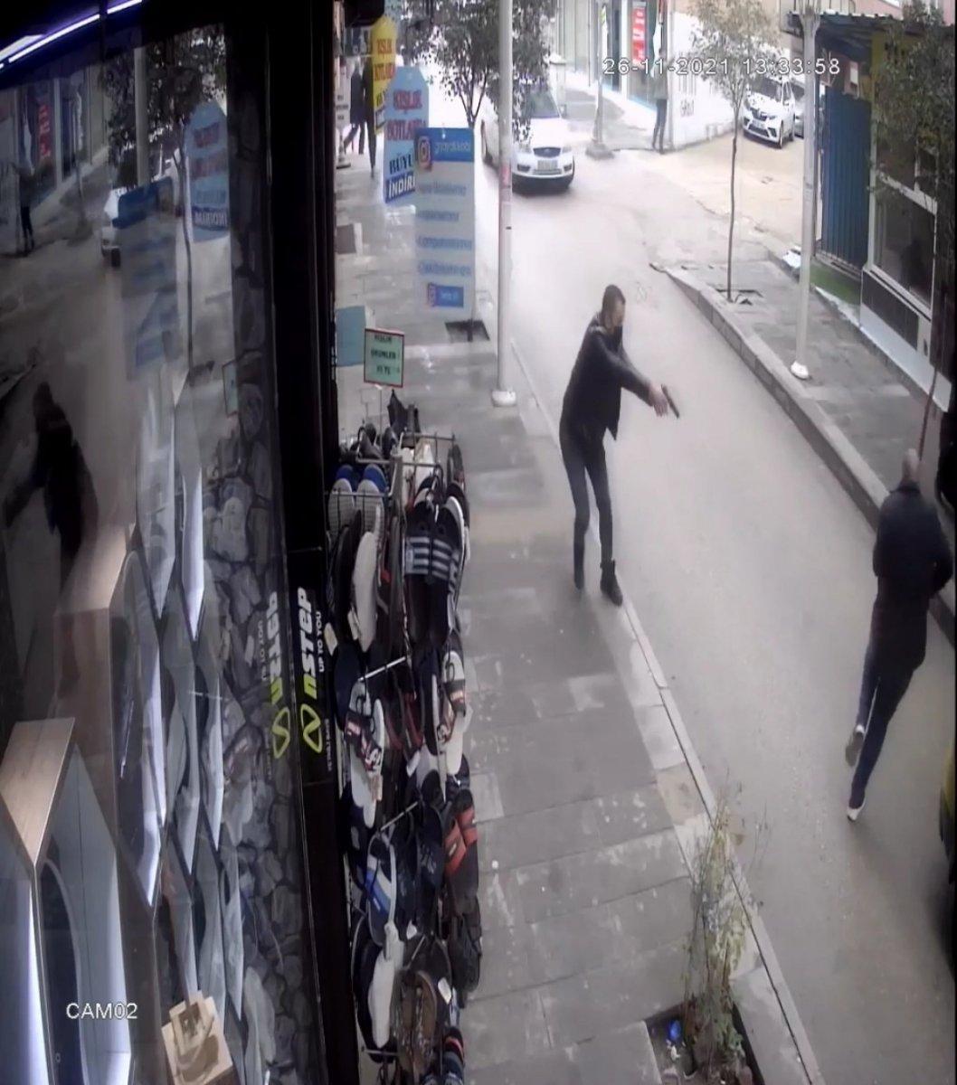 Elazığ'da çay ocağına saldırı: 2 yaralı