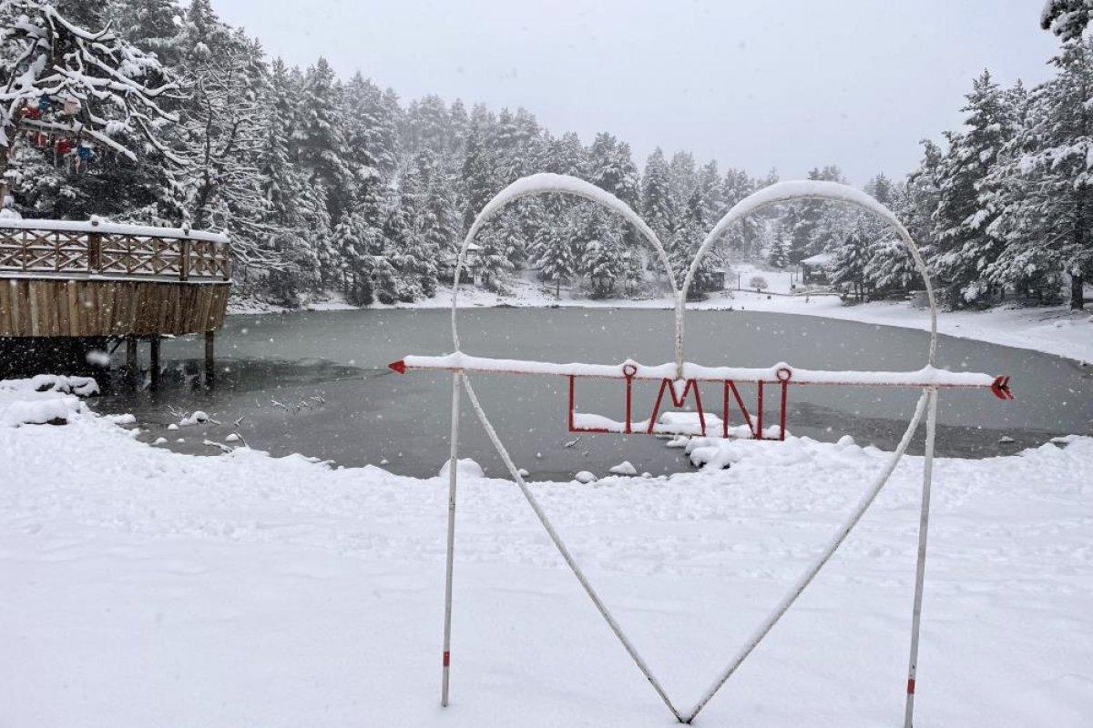 Zigana Dağı beyaza büründü