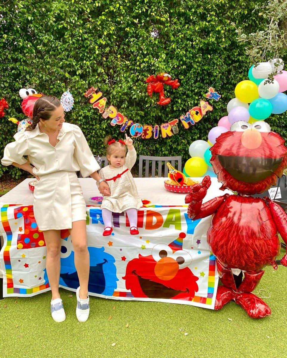 Ceyda Ateş'in kızı Talia 1 yaşında