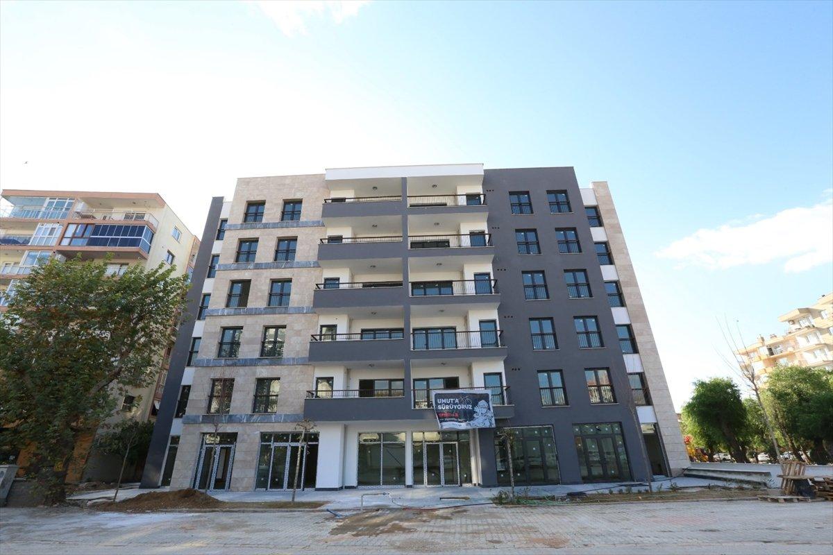 İzmir'e yapılan deprem konutlarının görüntüleri