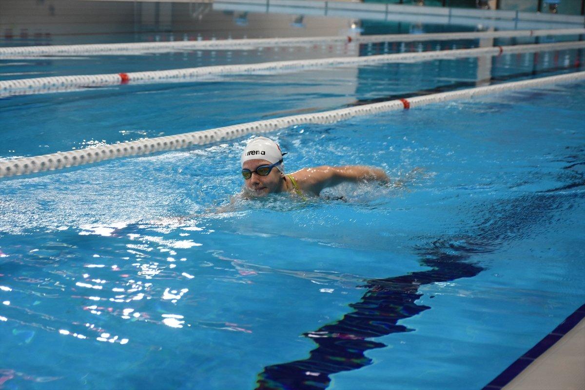 70 madalyalı milli yüzücü Tuna Erdoğan'ın hedefi Dünya Şampiyonluğu