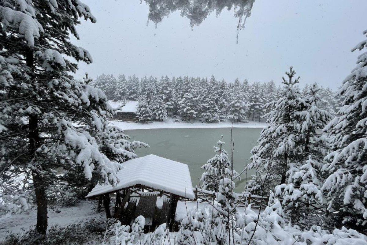 Zigana Dağı beyaza büründü