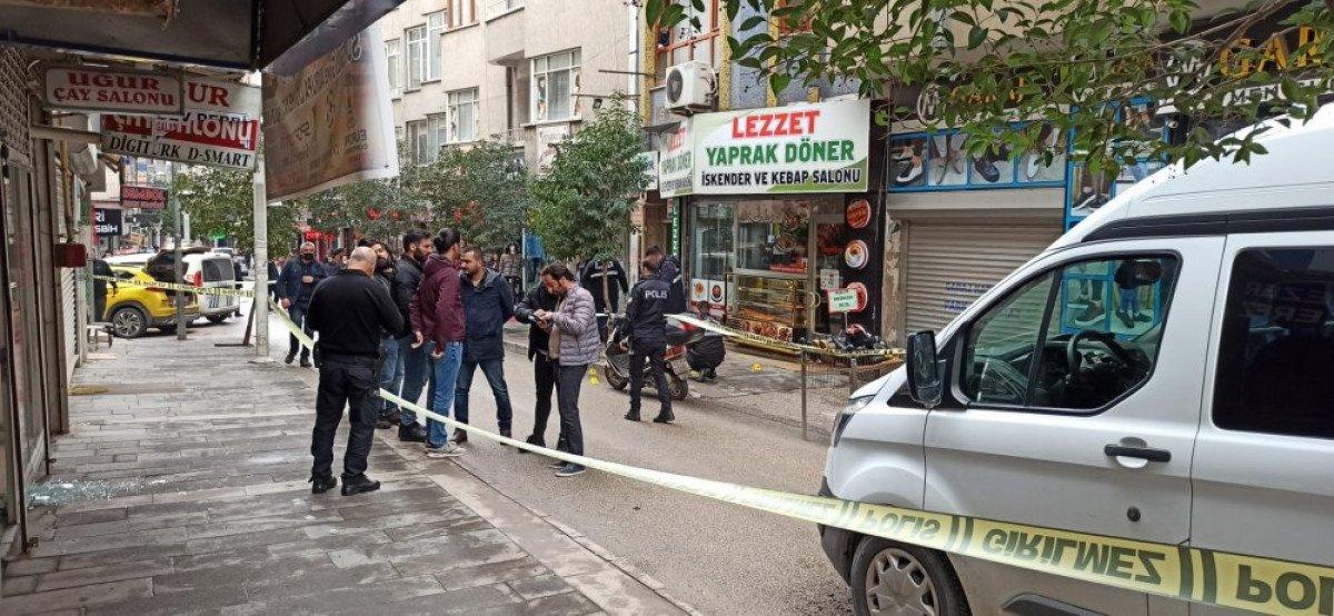 Elazığ'da çay ocağına saldırı: 2 yaralı