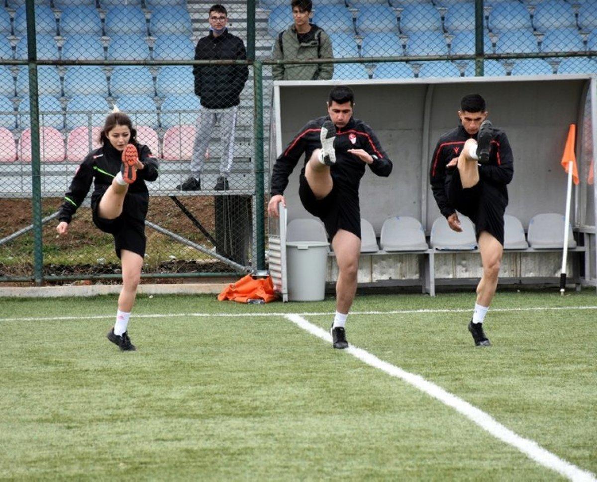 Kırıkkaleli Abdülkadir İleri hem hakemlik hem de hayvancılık yapıyor