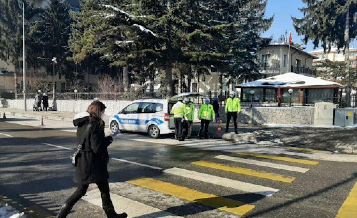 Yayaya yol vermemenin cezası 860 TL'ye yükseldi