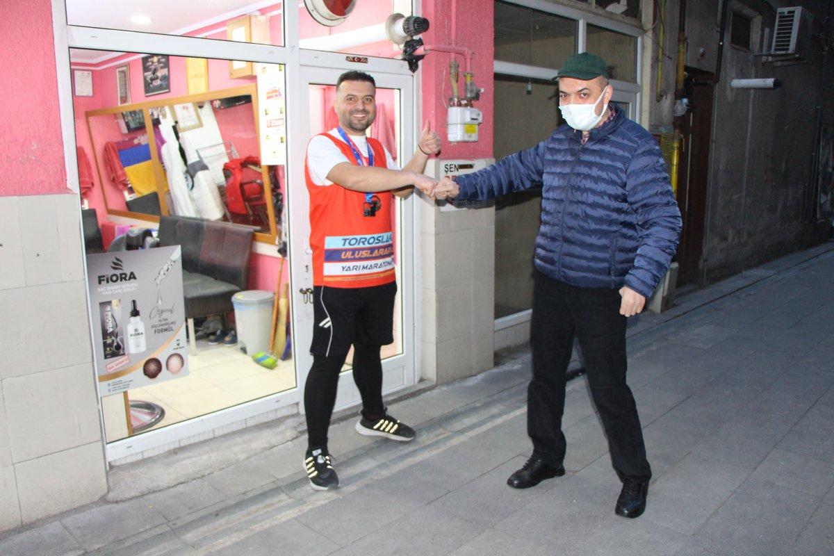 Amasya'da maratoncu berber