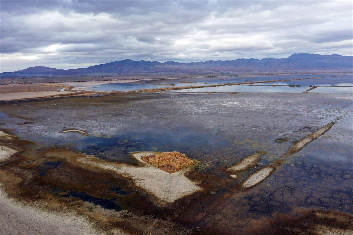 Konya'daki göller kuraklık nedeniyle çekilmeye başladı