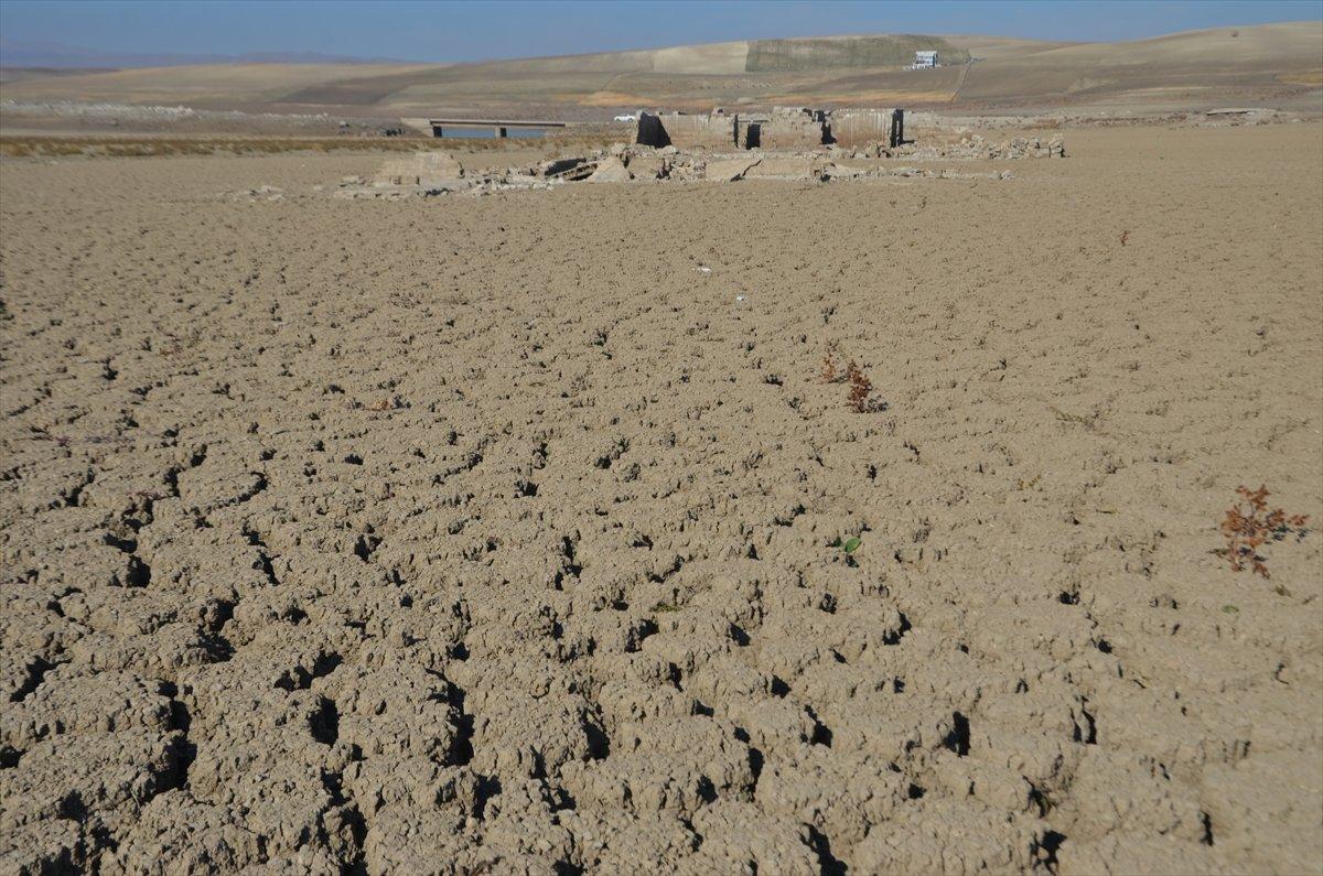 Muş Alparslan-1 Barajı'nda kuraklık