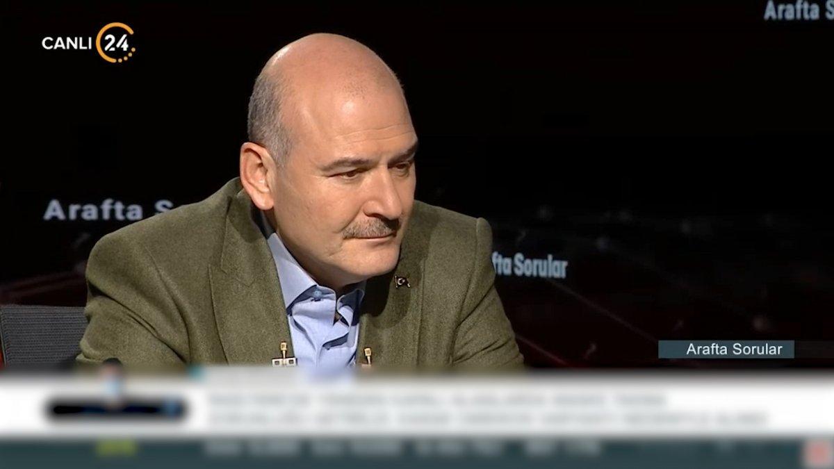 Süleyman Soylu annesiyle ilgili gelen soruda gözyaşlarını tutamadı