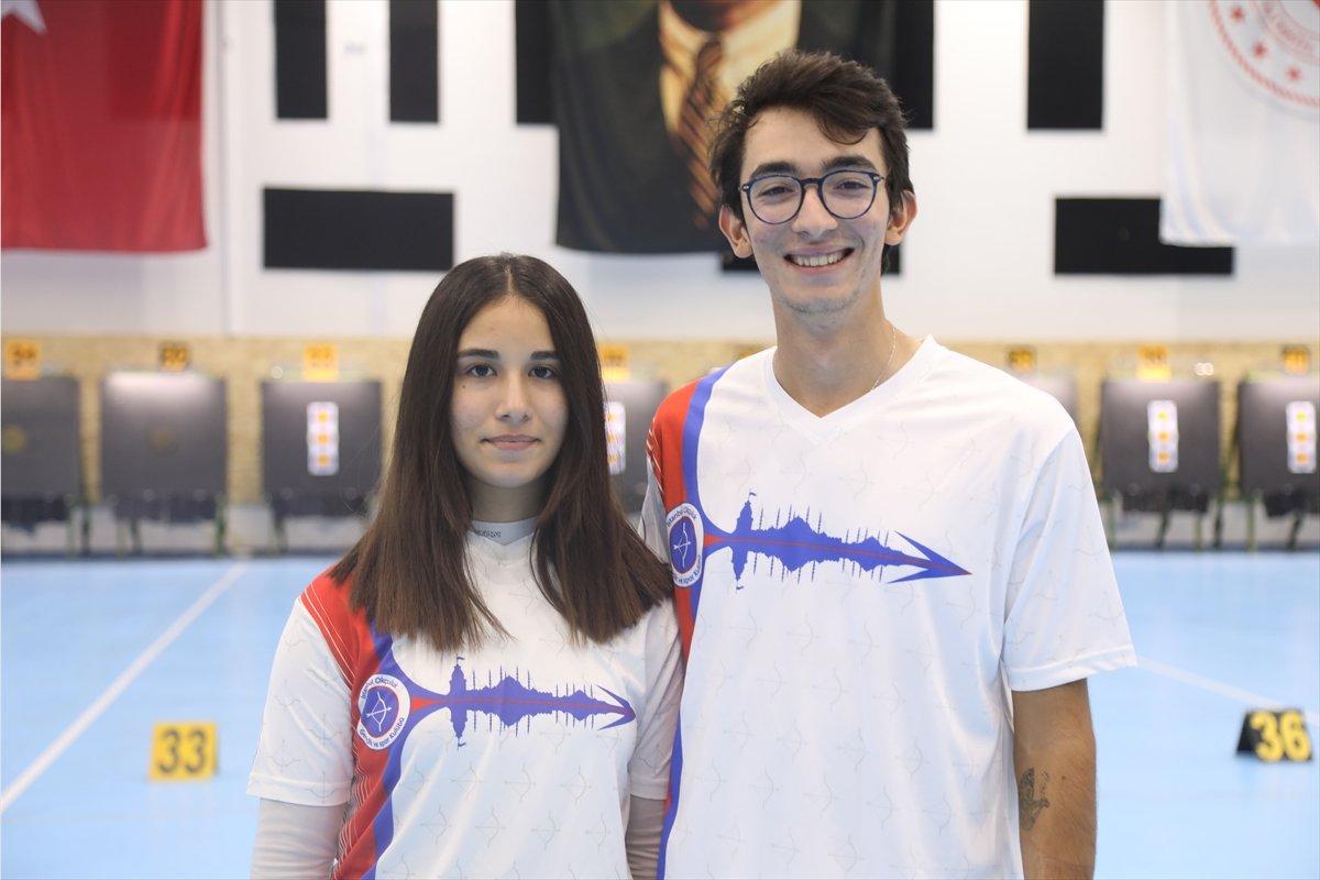 Mete Gazoz bu kez kardeşi Melisa ile Olimpiyatlar'a hazırlanıyor