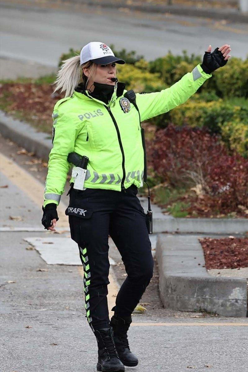 Ankara'nın kalbinde trafik güvenliği, kadın polislere emanet