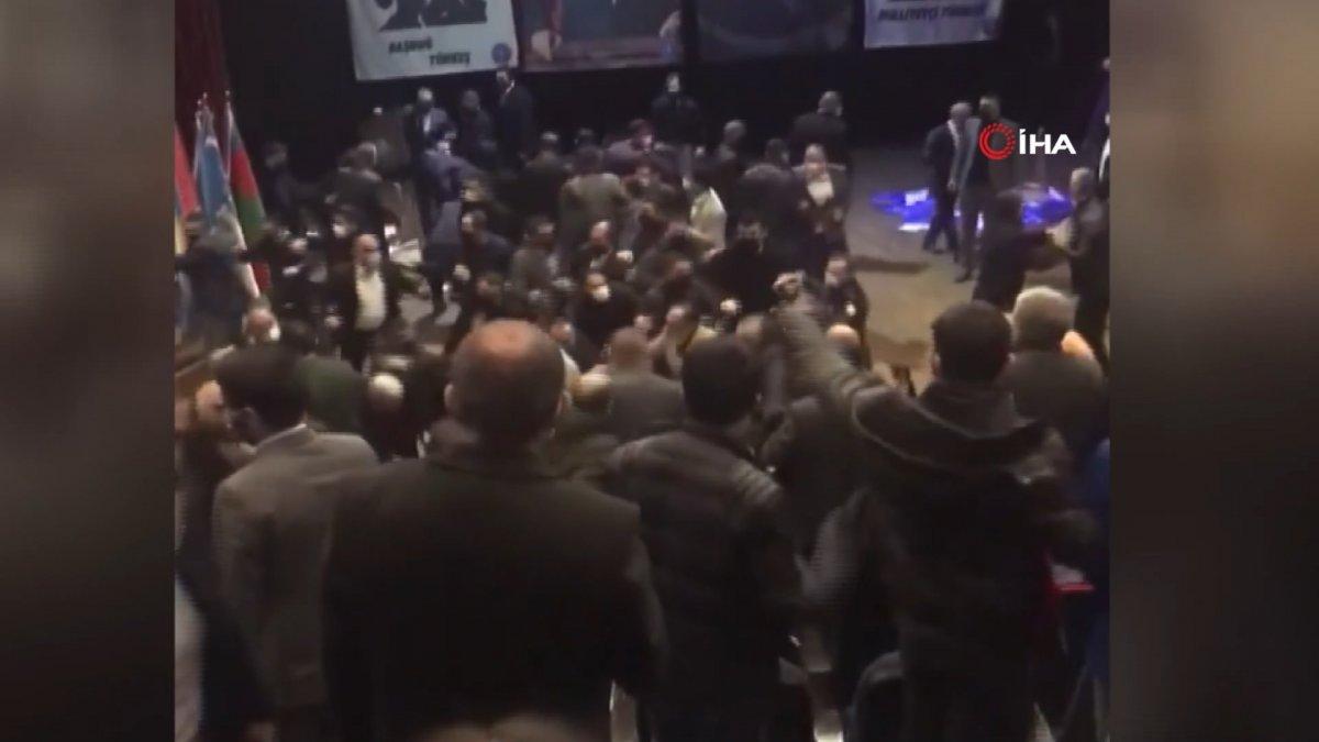 Alparslan Türkeş’i anma etkinliğinde kavga