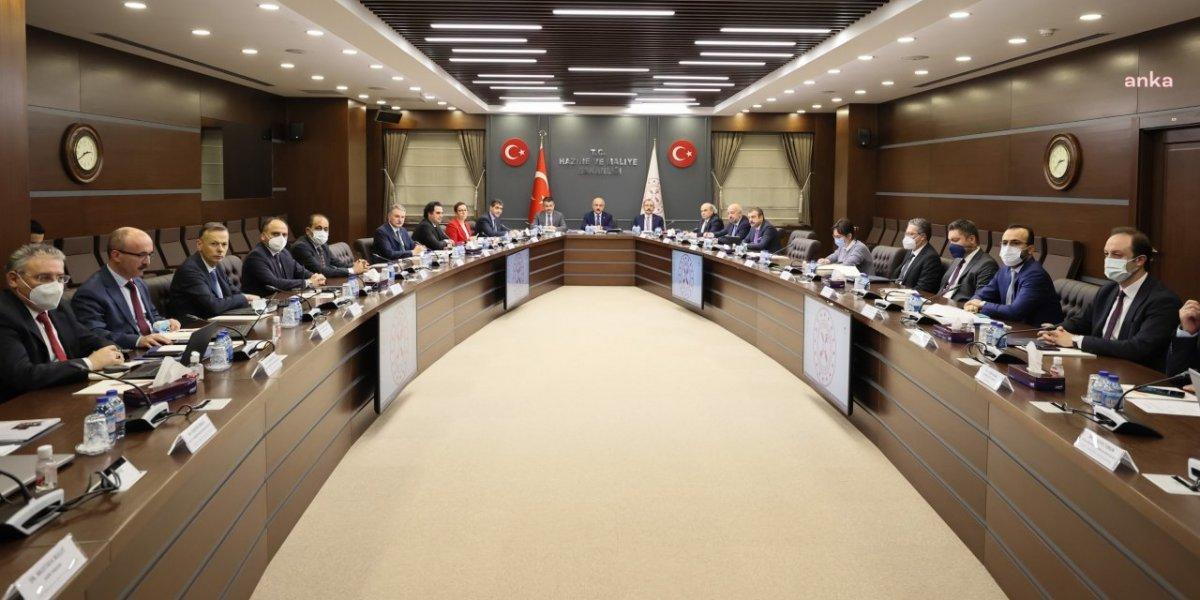 Gıda Komitesi'nde vatandaşları fiyat oynaklıklarına karşı destekleme kararı