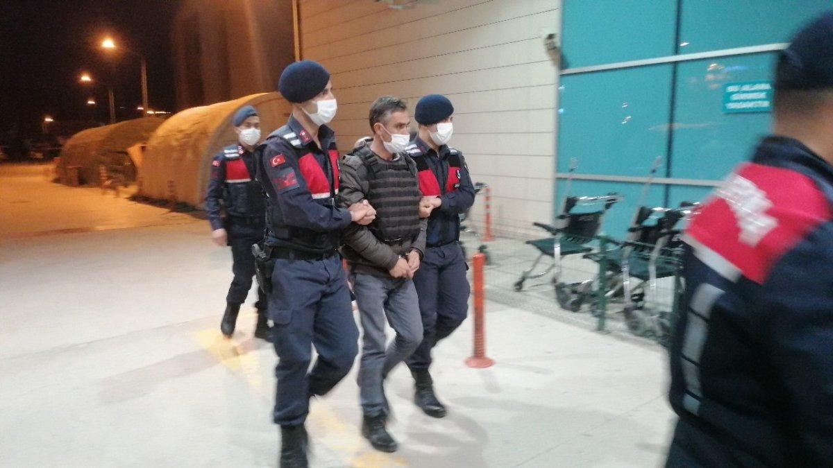 Bursa'da husumetlisini öldürdü, çelik yelekle cezaevine gönderildi