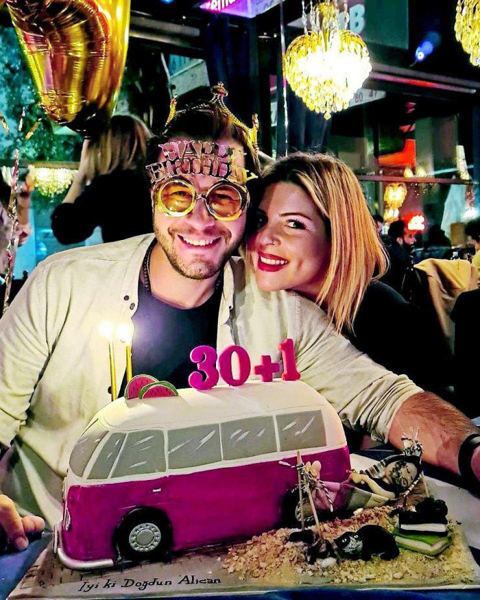 Pelin Öztekin'den sevgilisine doğum günü partisi
