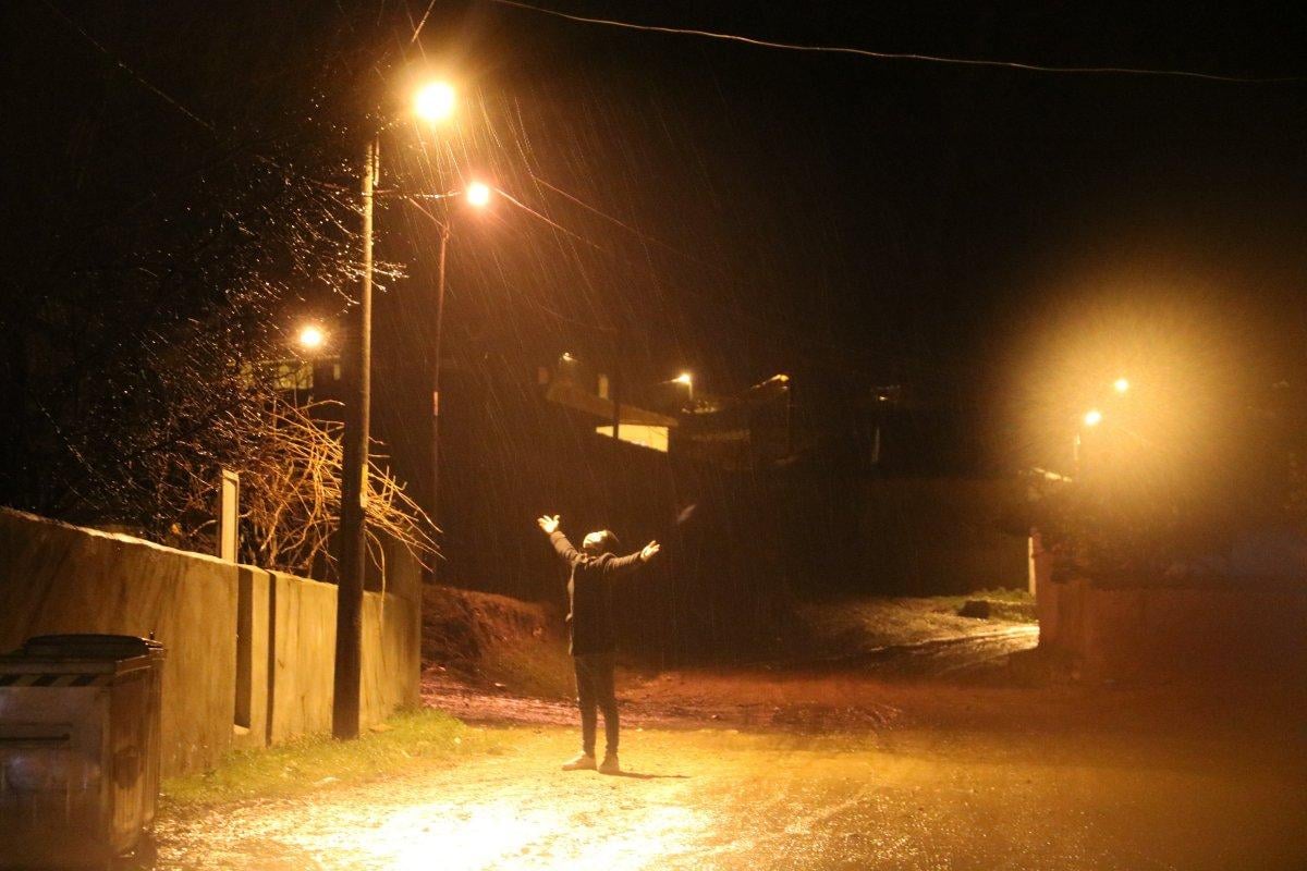 Balkanlar'dan gelen kar yağışı aralıklarla devam ediyor