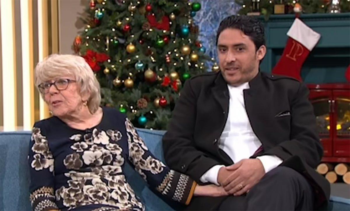 36 yaşındaki Mısırlı ile 82 yaşındaki İngiliz kadının birlikteliği tepki topladı