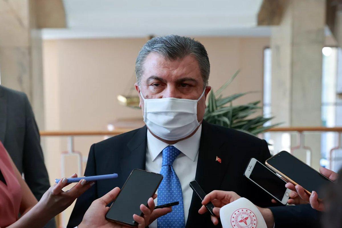 Fahrettin Koca, Omicron varyantı ve sağlık çalışanlarıyla ilgili konuştu