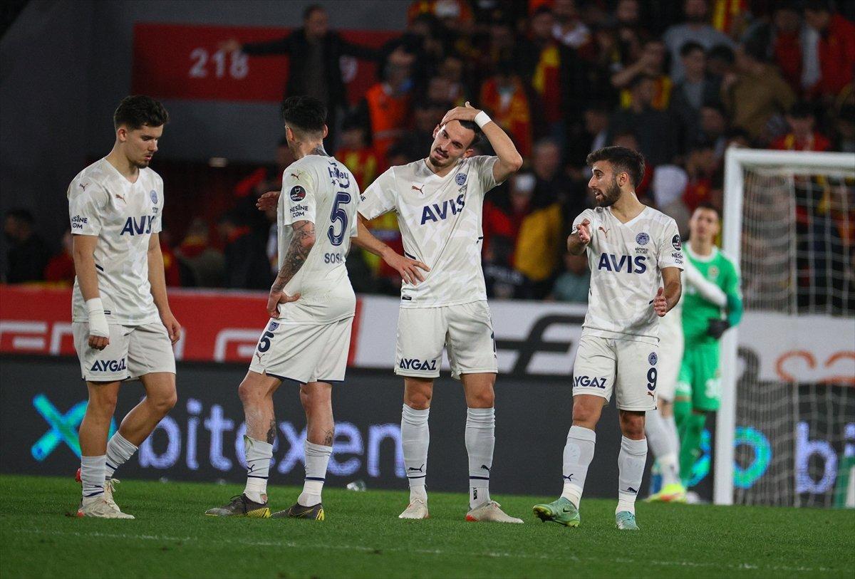 Ümit Özat: Fenerbahçe'nin hedefi Galatasaray'ı yenmek