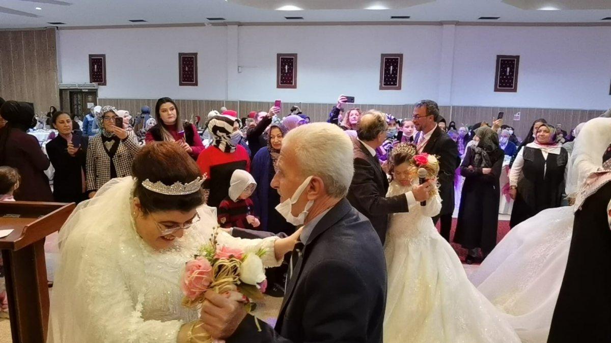 Bursa'da engelli genç kızların gelinlik hayali gerçek oldu