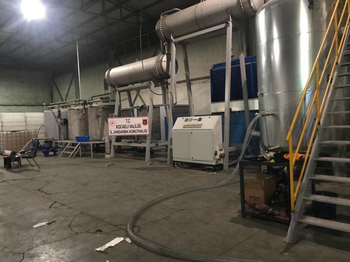 Kocaeli'de kaçak fabrikada 33 bin 815 litre etil alkol ele geçirildi