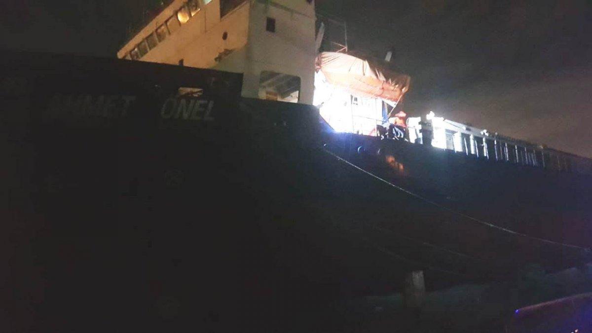 Yalova'da su almaya başlayan gemiden 21 personel tahliye edildi