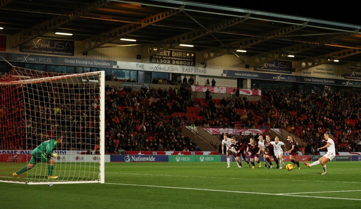 İngiltere Kadın Futbol Milli Takımı'dan Letonya'ya 20 gol 