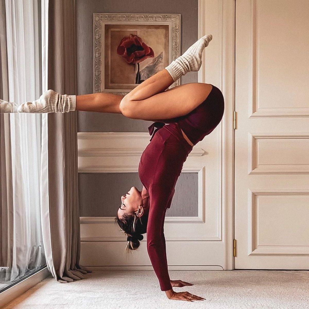 Zeynep Tokuş, zor hareketleri deniyor