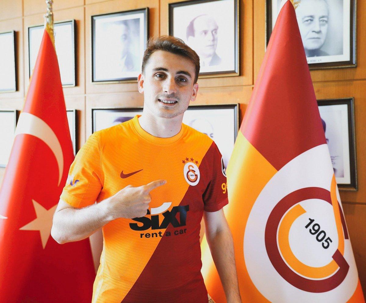 Galatasaray Kerem Aktürkoğlu ile sözleşme yeniledi