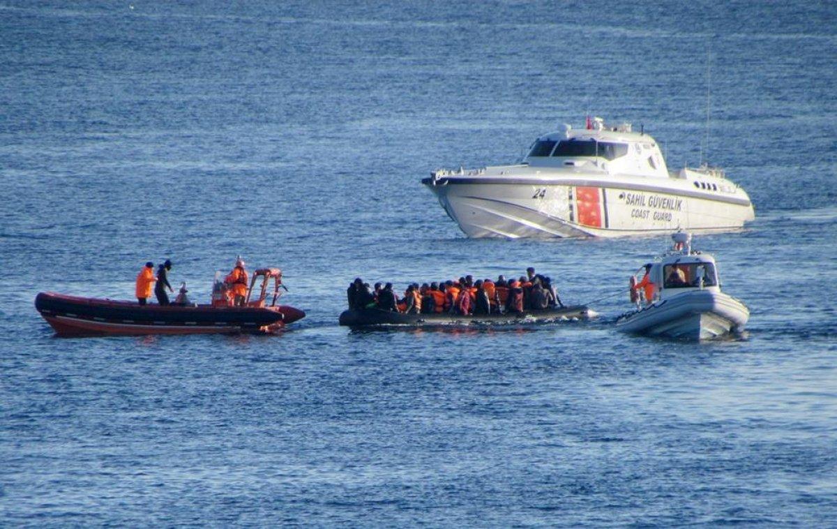 İzmir'de 63 düzensiz göçmen kurtarıldı, 28 göçmen de yakalandı