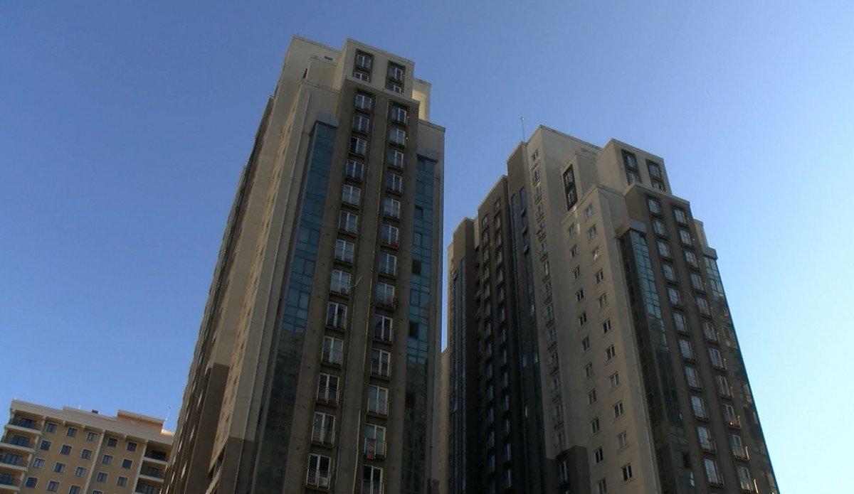 Esenyurt’ta 15 bin nüfuslu sitenin suları kesildi, site sakinleri isyan etti