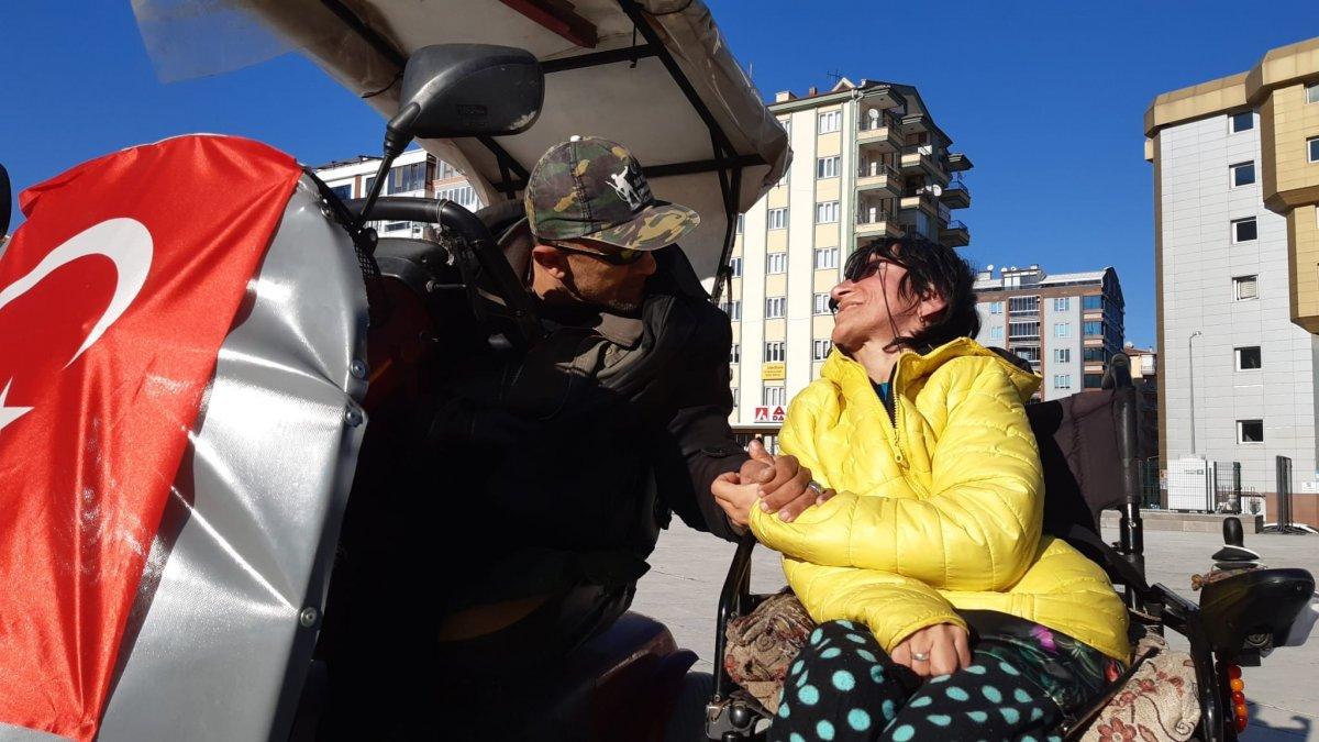 Afyonkarahisar'da engelli çiftin aşkı, engel tanımadı