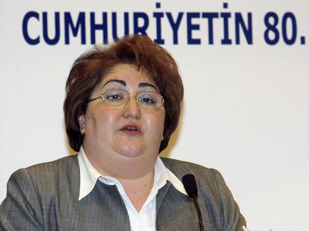 AK Partili Güldal Akşit hayatını kaybetti