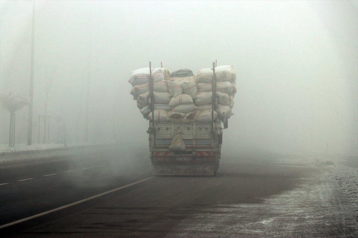 Ağrı'da dondurucu soğuklar etkisini gösterdi