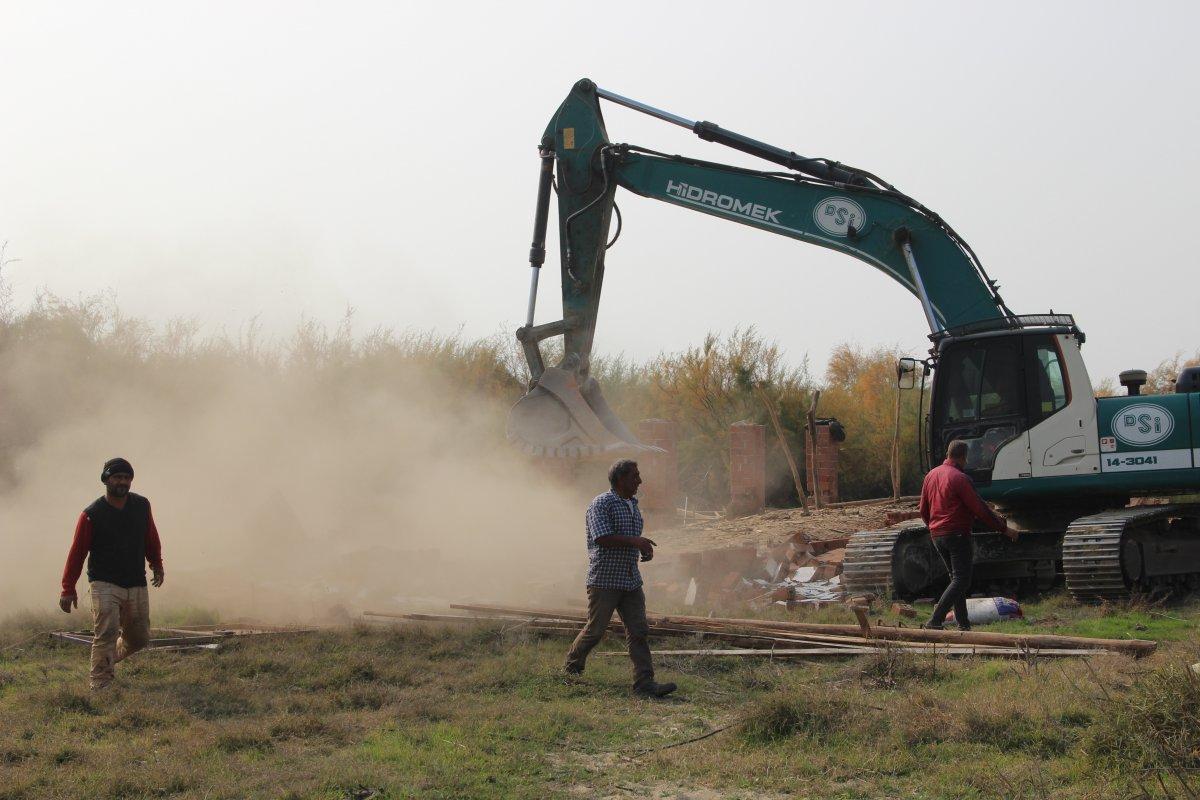 Manisa'daki Marmara Gölü kuruyunca artan işgallere tedbir