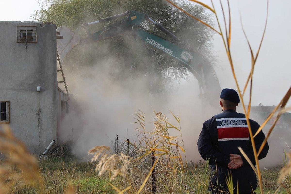 Manisa'daki Marmara Gölü kuruyunca artan işgallere tedbir