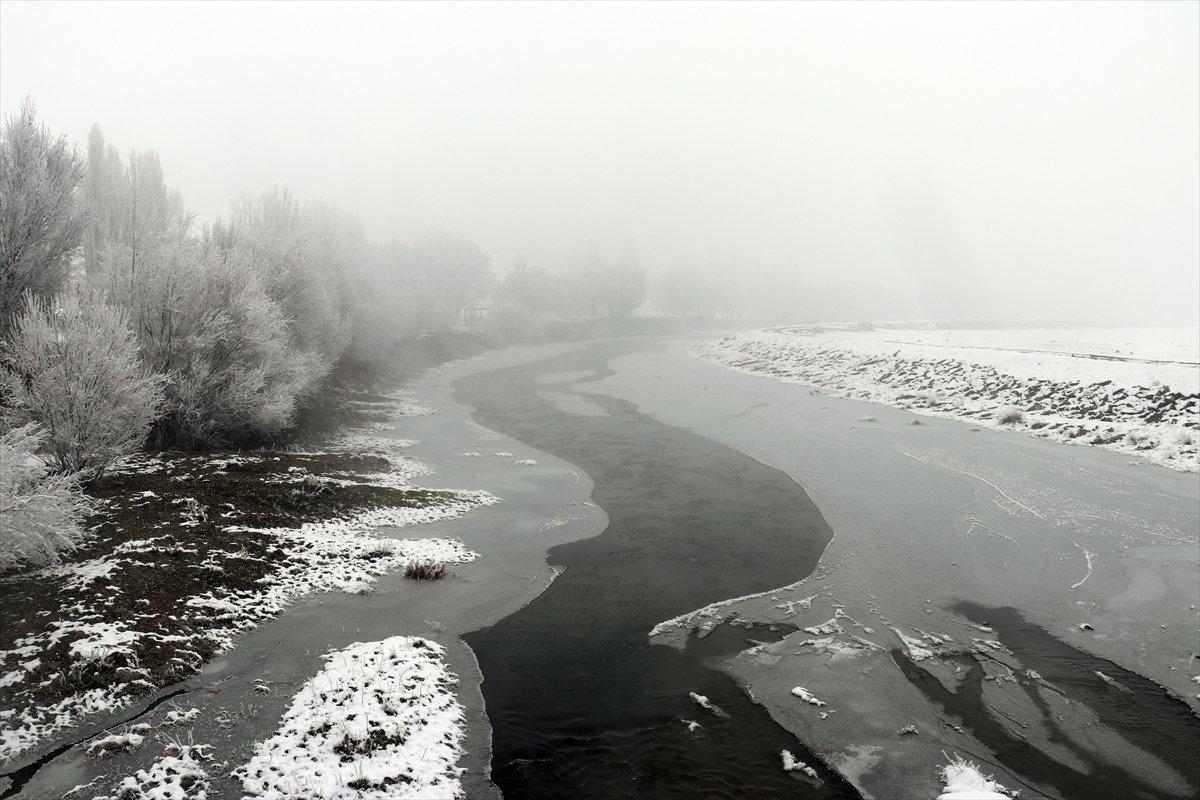 Ağrı'da dondurucu soğuklar etkisini gösterdi