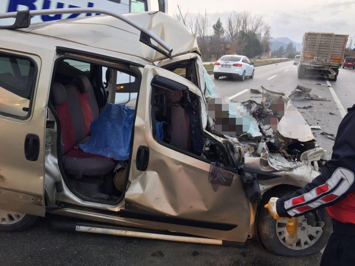 Burdur’da 4 kişinin öldüğü kazanın görüntüleri