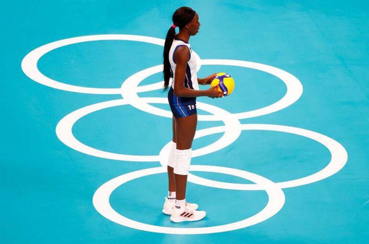 Fenerbahçe'den Egonu'ya voleybol tarihinin en pahalı teklifi