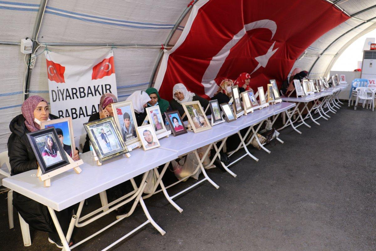 Evlat nöbetindeki baba: HDP'ye yazıklar olsun