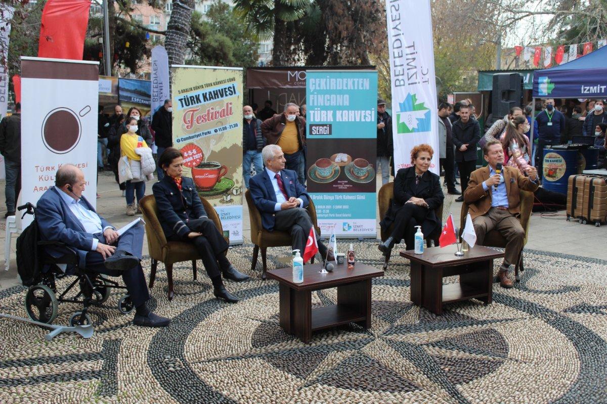 Kocaeli'de 400 yıllık Türk kahvesi fincanları sergileniyor