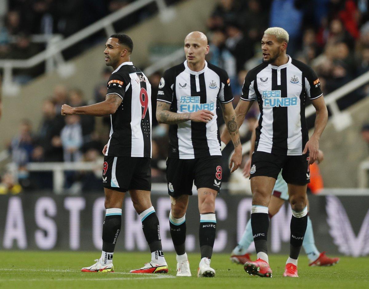 Liverpool son dakika golüyle liderlik koltuğunda