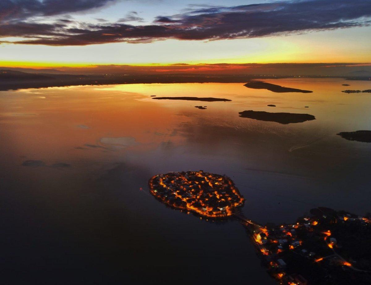 Bursa'daki küçük Venedik'te gün batımı büyüledi
