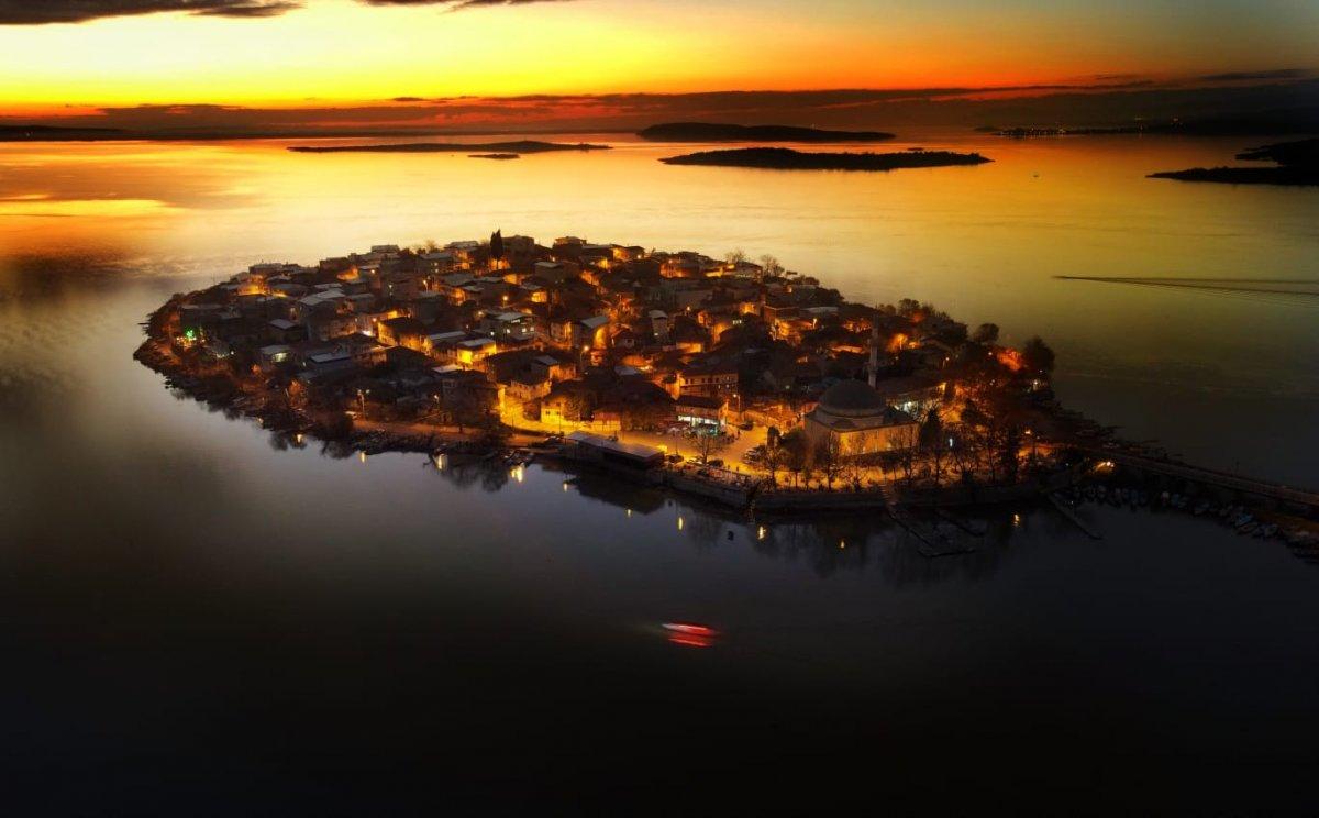 Bursa'daki küçük Venedik'te gün batımı büyüledi