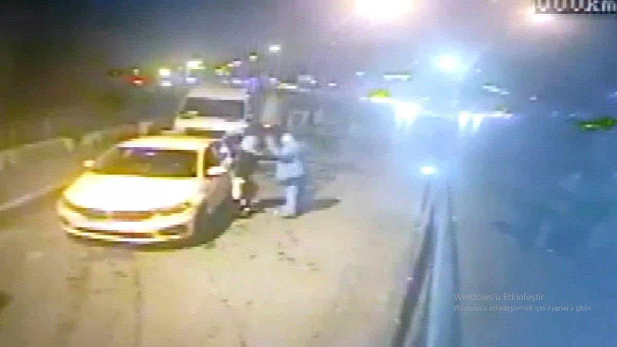 Beyoğlu'nda kadın turisti yola iten taksici konuştu